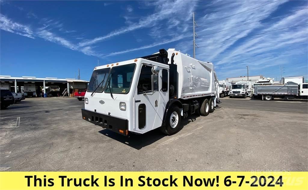 CCC LET2 Garbage Trucks / Recycling Trucks
