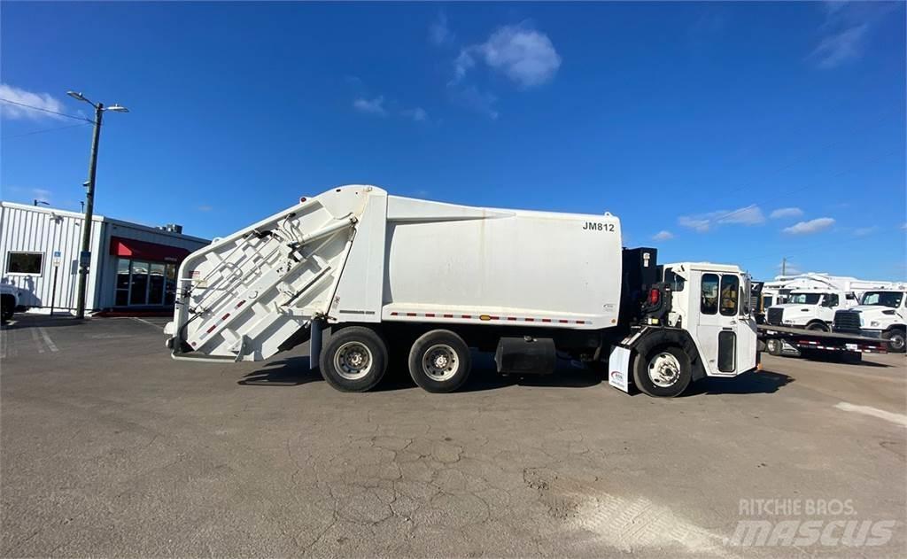 CCC LET2 Garbage Trucks / Recycling Trucks