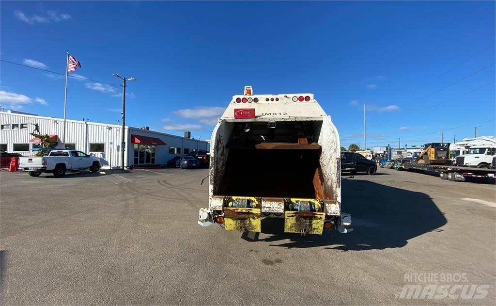 CCC LET2 Garbage Trucks / Recycling Trucks