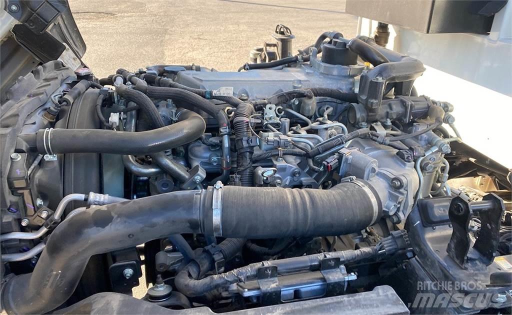 Isuzu NRR Garbage Trucks / Recycling Trucks