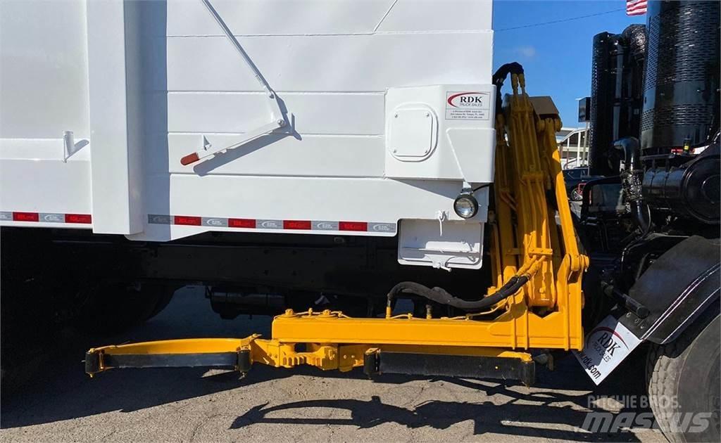 Mack LEU613 Garbage Trucks / Recycling Trucks