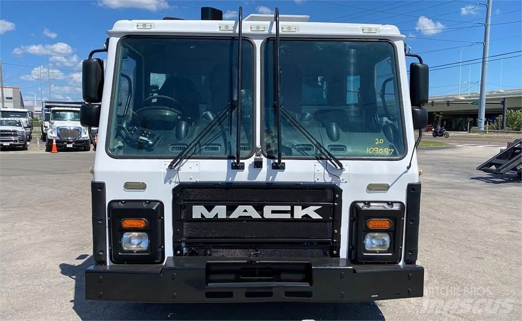 Mack LR613 Garbage Trucks / Recycling Trucks