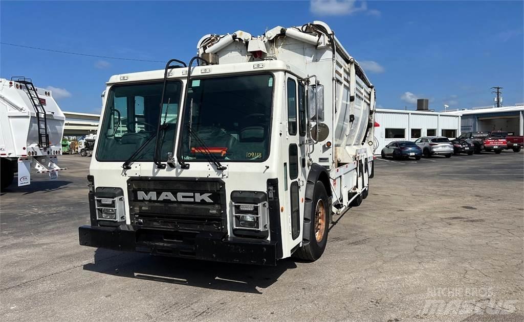 Mack LR613 Garbage Trucks / Recycling Trucks