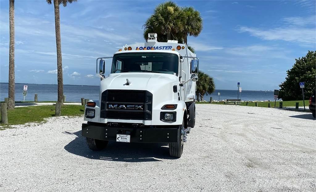 Mack MD6 Garbage Trucks / Recycling Trucks