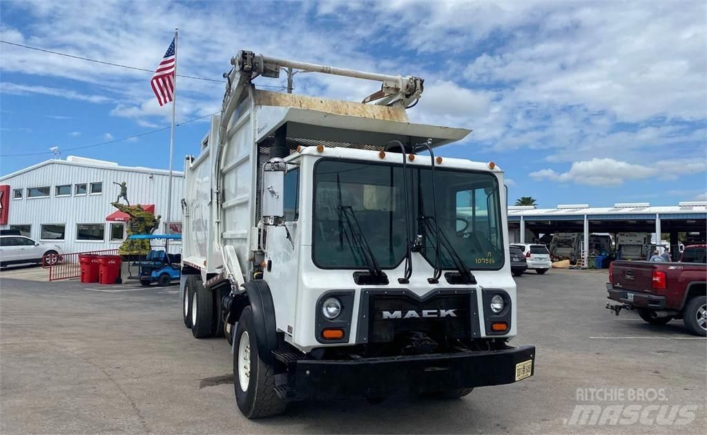 Mack MR688S Garbage Trucks / Recycling Trucks