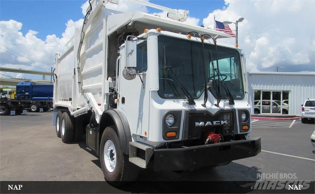 Mack MR688S Garbage Trucks / Recycling Trucks