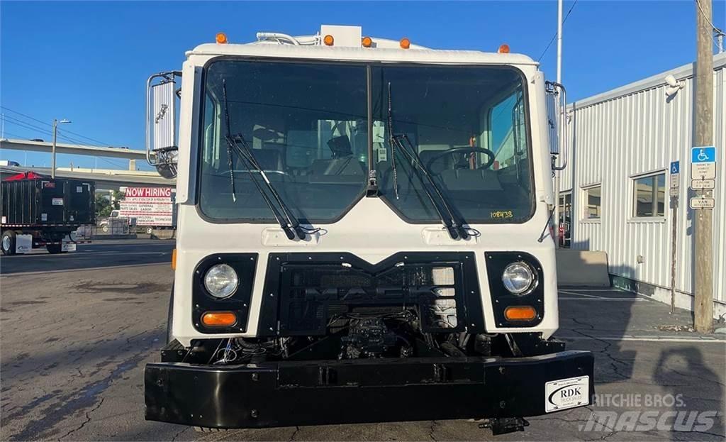 Mack MRU613 Garbage Trucks / Recycling Trucks