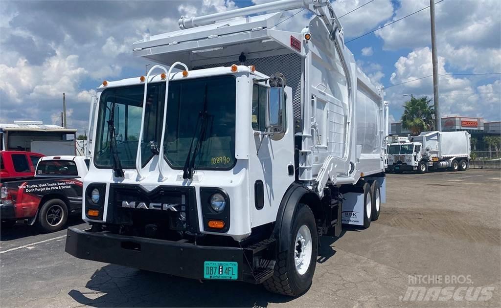 Mack MRU613 Garbage Trucks / Recycling Trucks