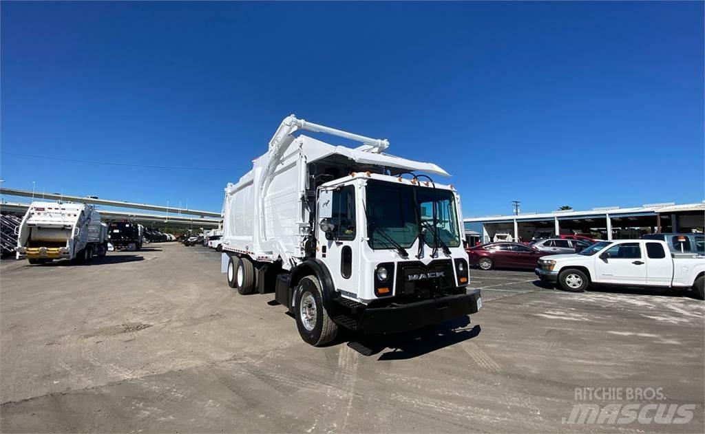 Mack MRU613 Garbage Trucks / Recycling Trucks