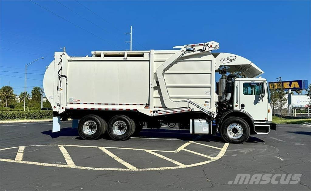 Mack TE64 Garbage Trucks / Recycling Trucks