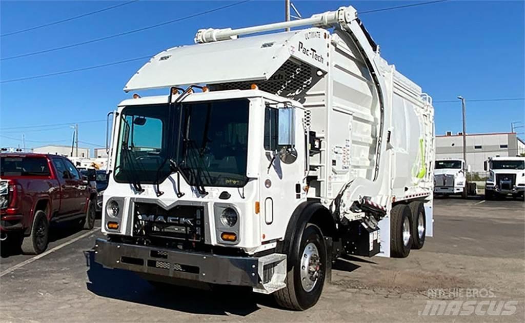 Mack TERRAPRO Garbage Trucks / Recycling Trucks