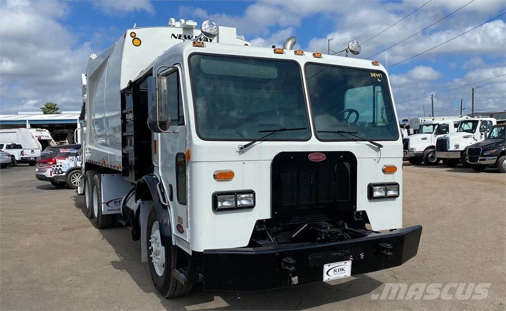 Peterbilt 320 Garbage Trucks / Recycling Trucks