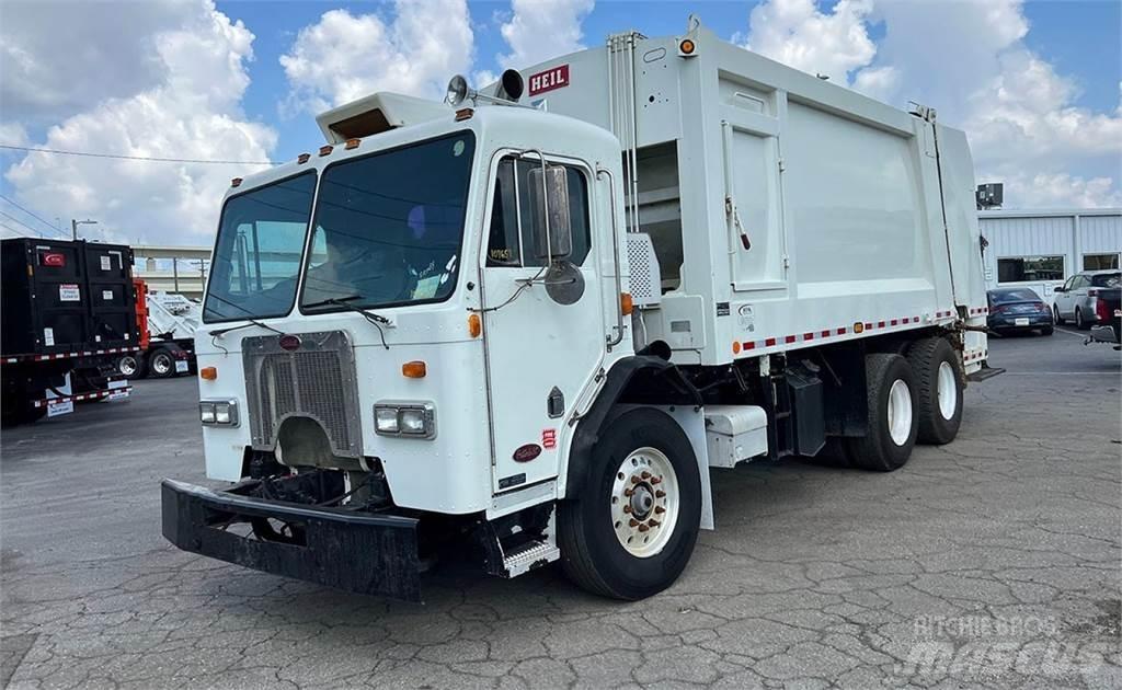 Peterbilt 320 Garbage Trucks / Recycling Trucks