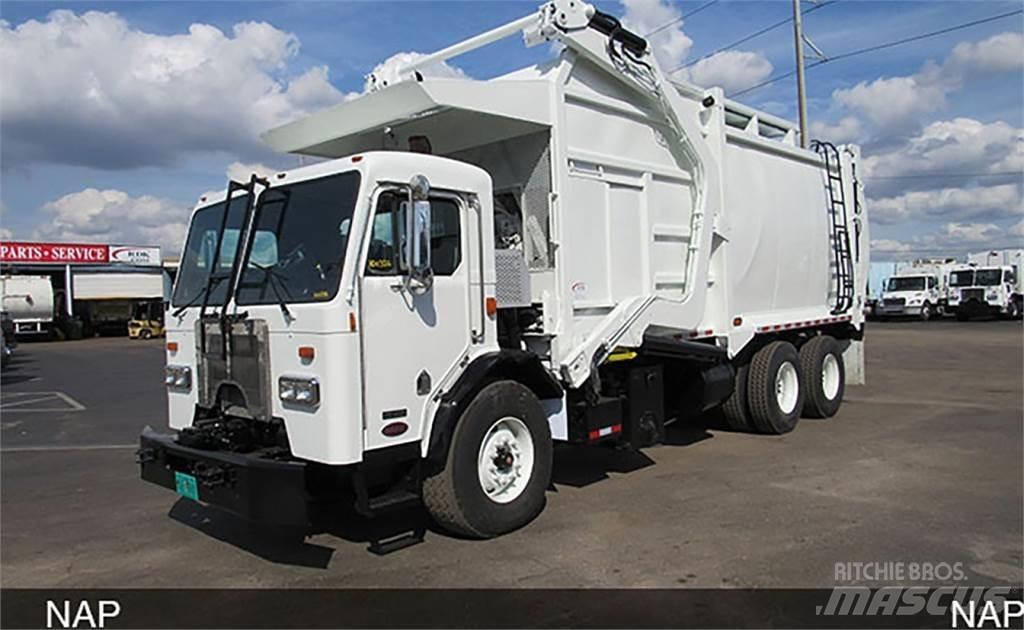 Peterbilt 320 Garbage Trucks / Recycling Trucks