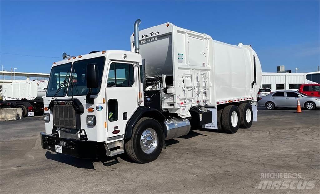 Peterbilt 520 Garbage Trucks / Recycling Trucks