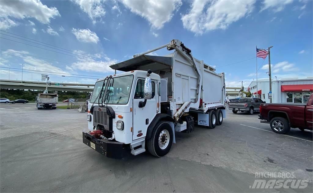 Peterbilt 520 Garbage Trucks / Recycling Trucks