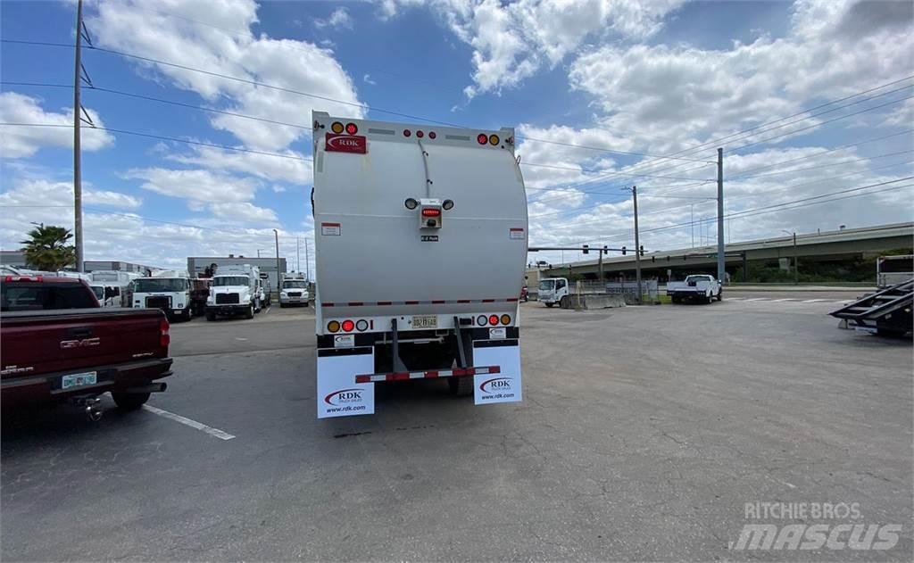 Peterbilt 520 Garbage Trucks / Recycling Trucks