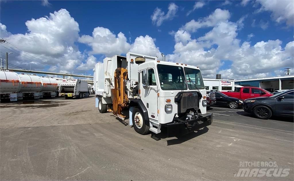 Peterbilt 520 Garbage Trucks / Recycling Trucks