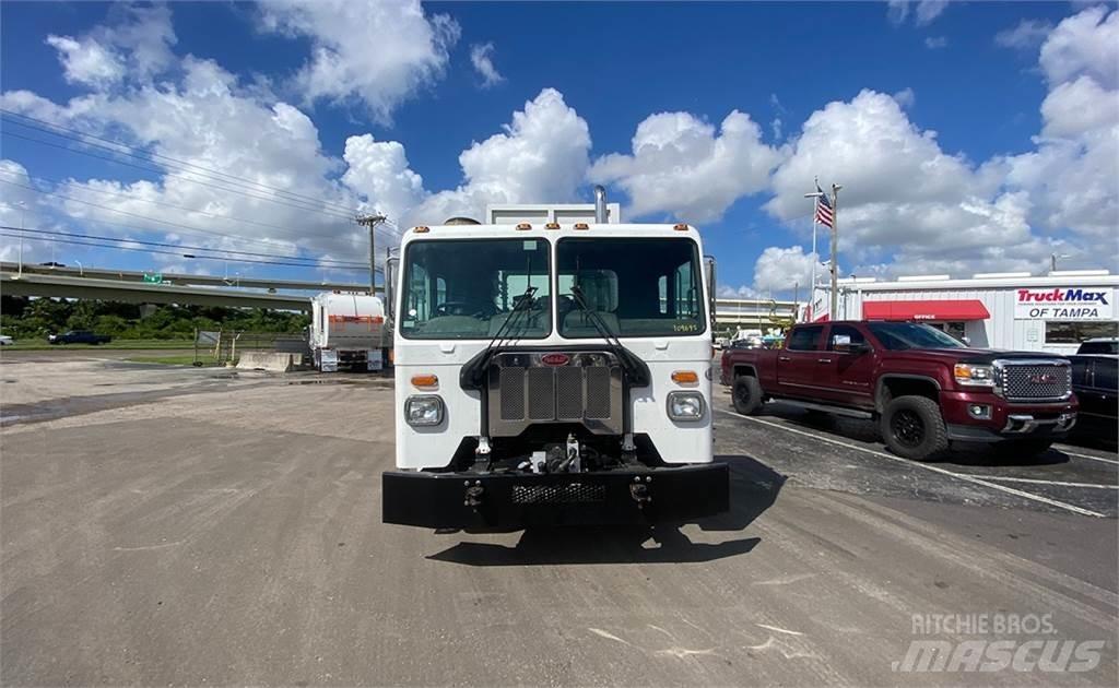 Peterbilt 520 Garbage Trucks / Recycling Trucks