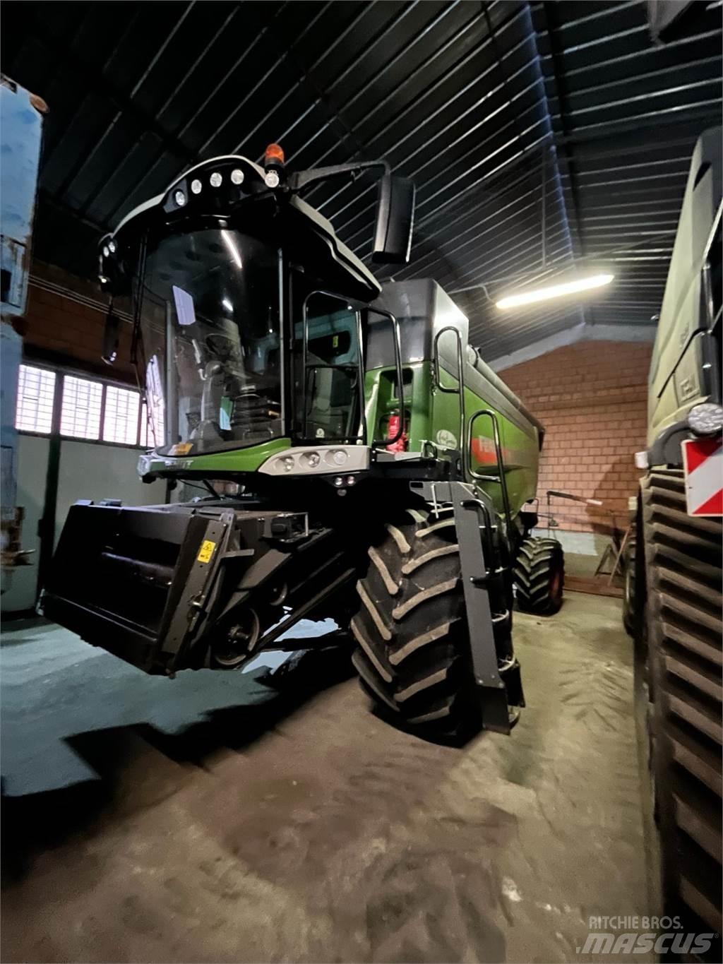 Fendt 6335 C PLI Combine Harvesters