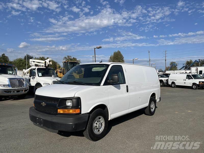 Chevrolet Express Panel vans