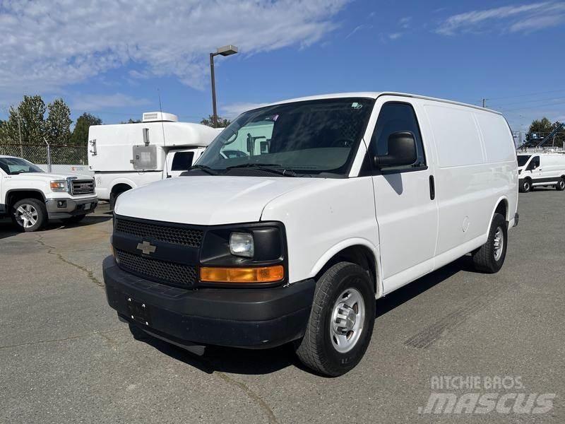 Chevrolet Express Panel vans