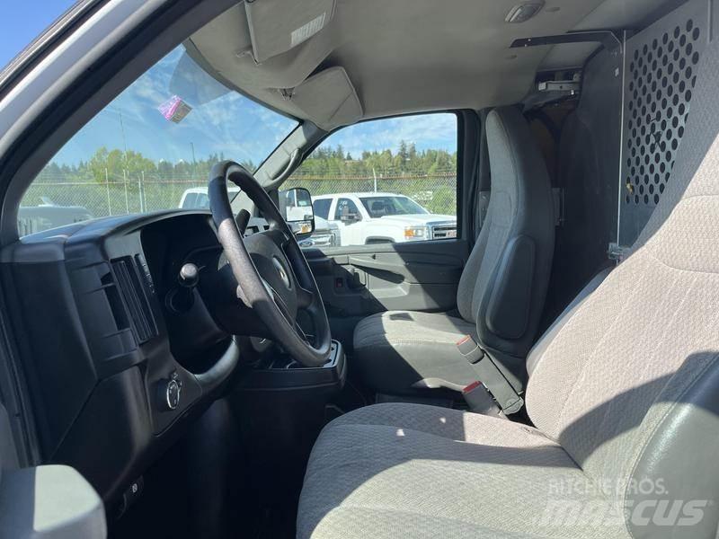 Chevrolet Express Panel vans