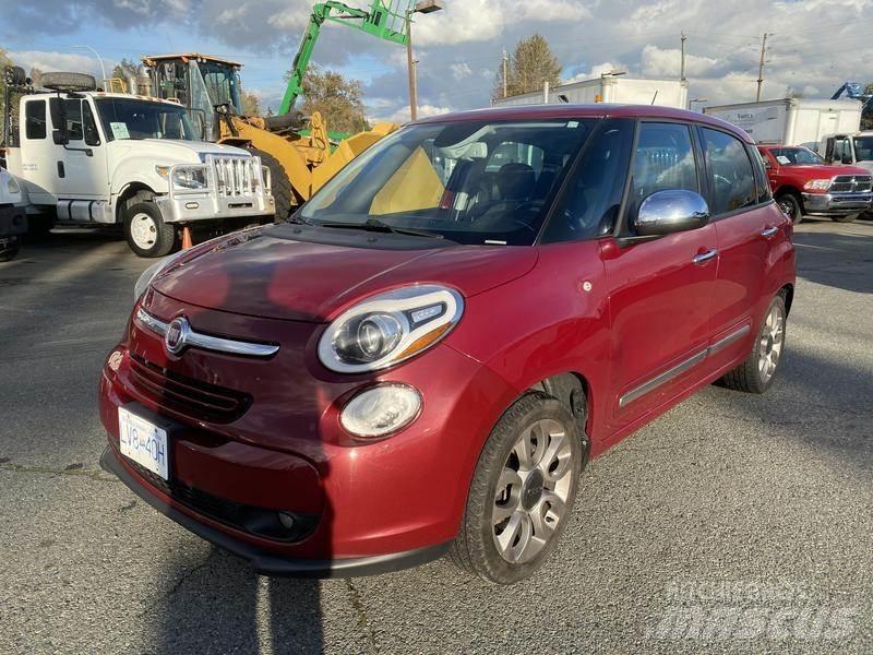 Fiat 500L Automobiles / SUVS