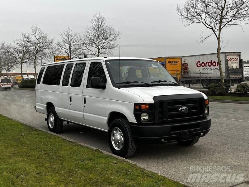 Ford Econoline Automobiles / SUVS