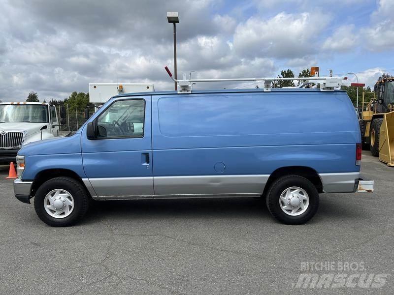 Ford Econoline Panel vans