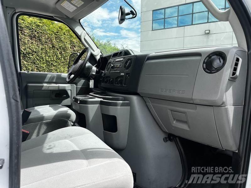 Ford Econoline Panel vans