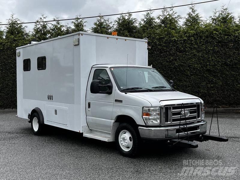Ford Econoline Panel vans