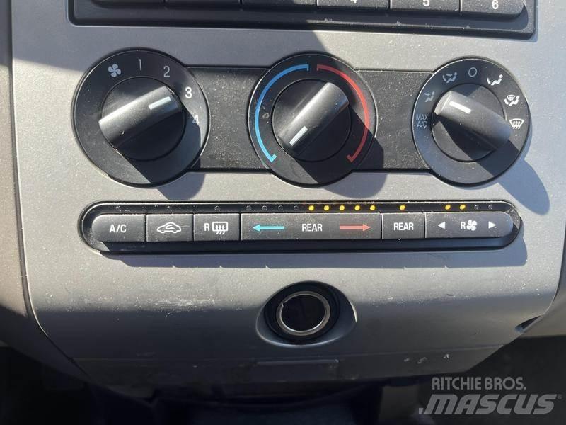 Ford Expedition Automobiles / SUVS
