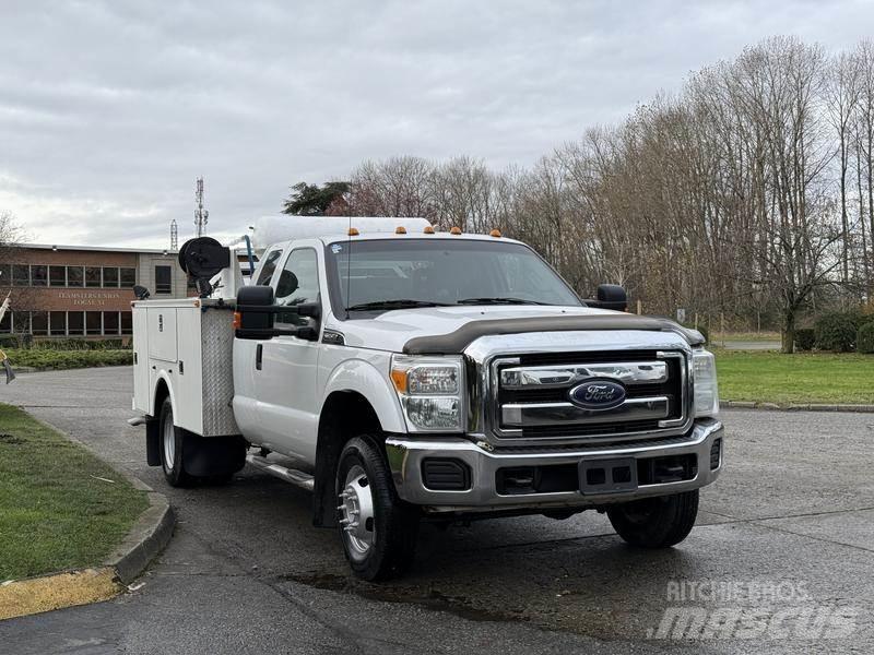 Ford F-350 SD Work Trucks / Municipal