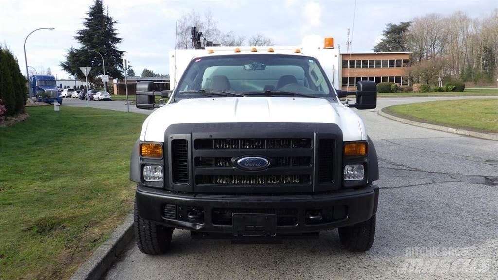 Ford F-550 Boom / Crane / Bucket Trucks