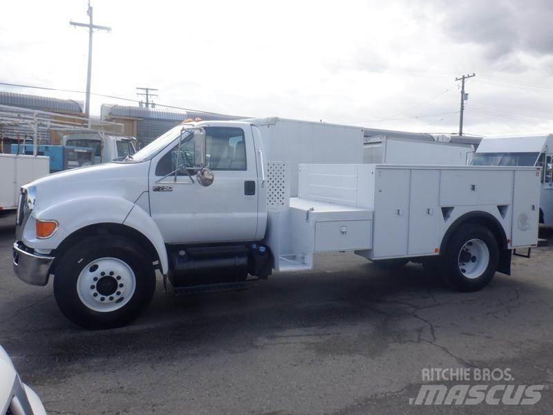 Ford F-750 Work Trucks / Municipal