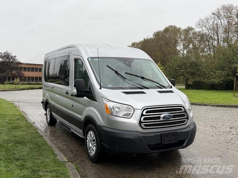 Ford Transit Automobiles / SUVS