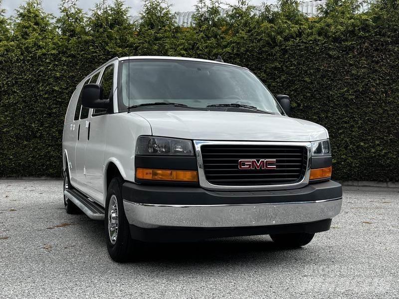 GMC Savana Panel vans