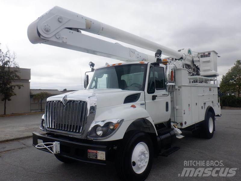 International 7400 Other Trucks