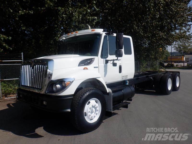 International 7400 Cab & Chassis Trucks