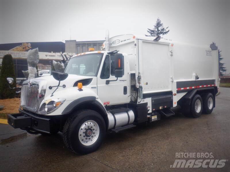 International 7400 Garbage Trucks / Recycling Trucks