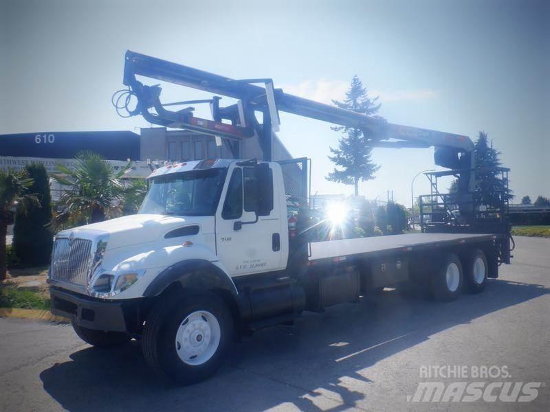 International 7500 Boom / Crane / Bucket Trucks