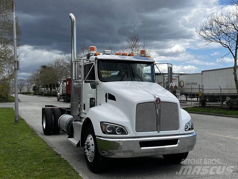 Kenworth T370 Cab & Chassis Trucks
