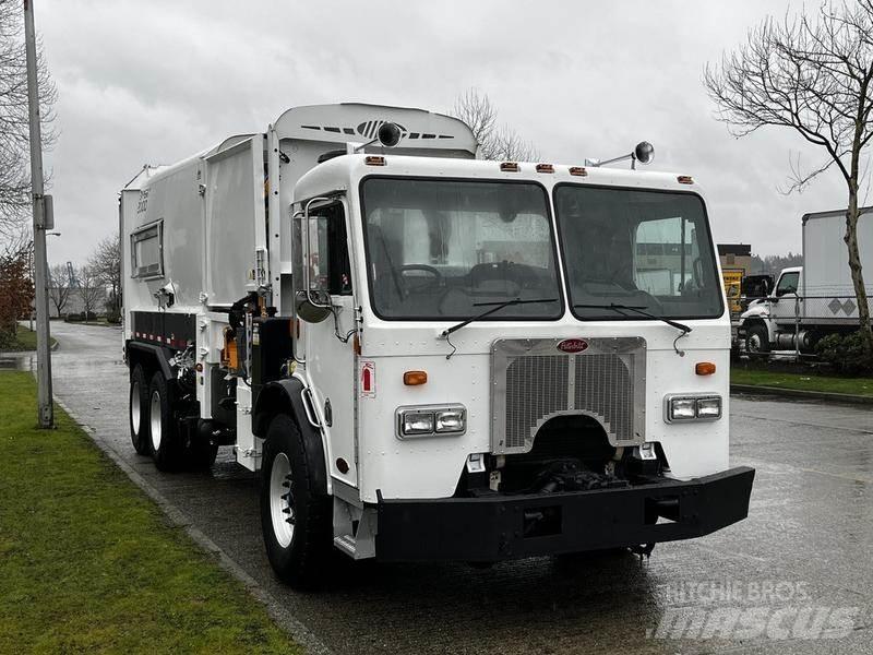 Peterbilt 320 Garbage Trucks / Recycling Trucks