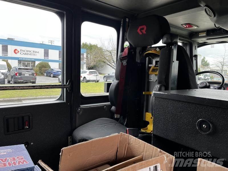 Spartan Gladiator Work Trucks / Municipal