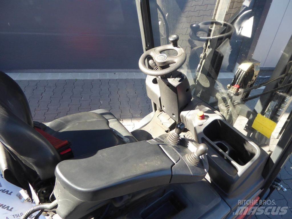 Linde E25-01 Electric Forklifts