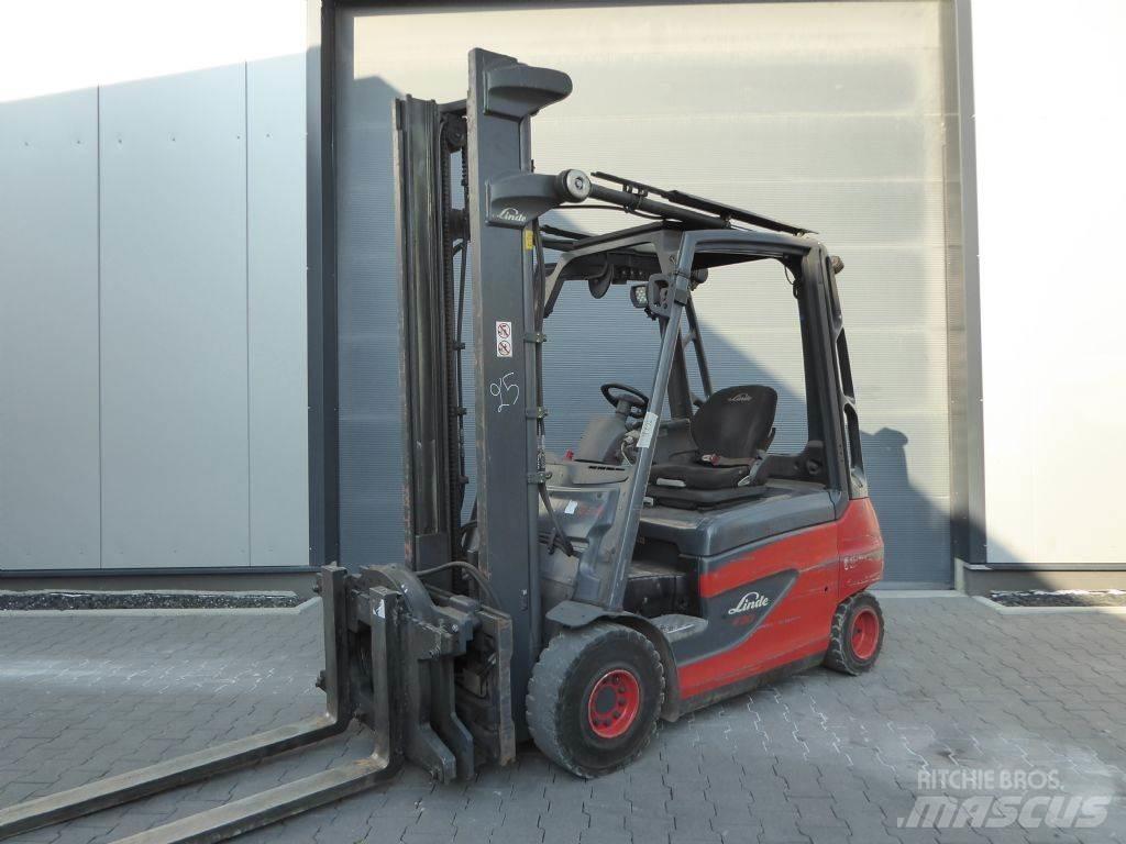 Linde E30-01 Electric Forklifts