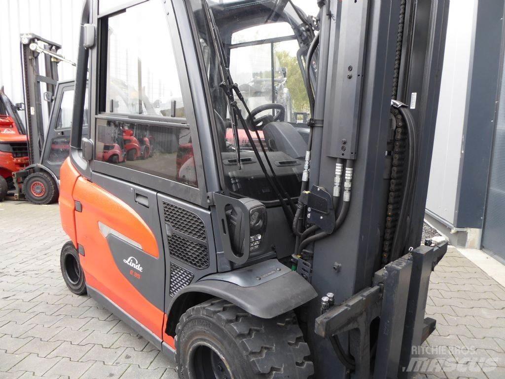 Linde E35L-01 Electric Forklifts