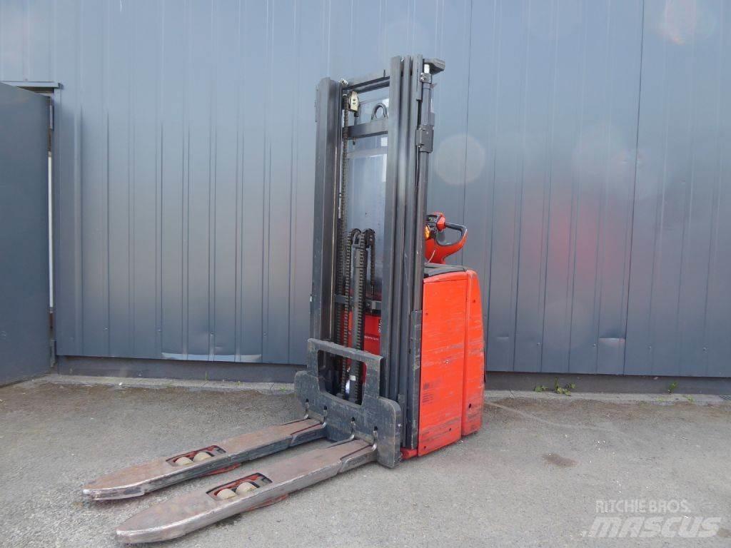 Linde L16 Pedestrian stacker