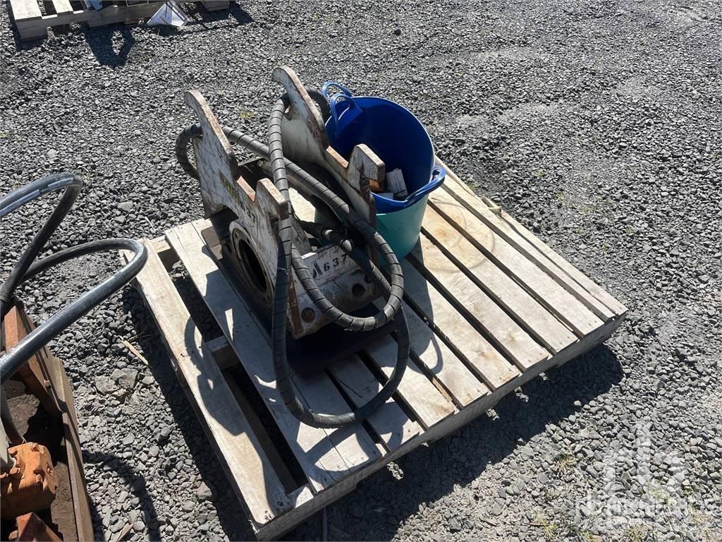 ACS 12 in Plate Compactors